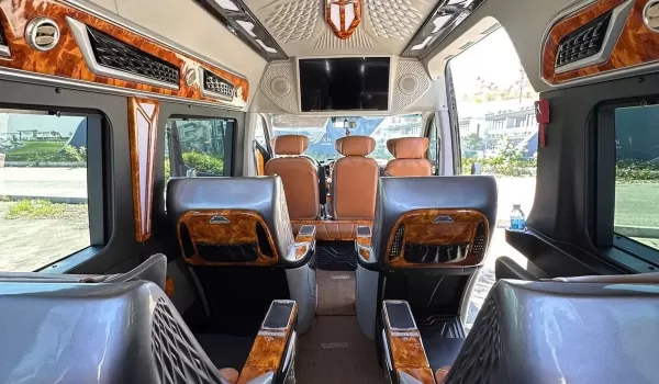 xe du lịch 12 chỗ